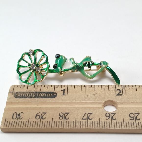 Frog Brooch Pin Bright Green Enamel on Gold Tone Kermit & Lily Pad wRhinestones - Picture 9 of 10